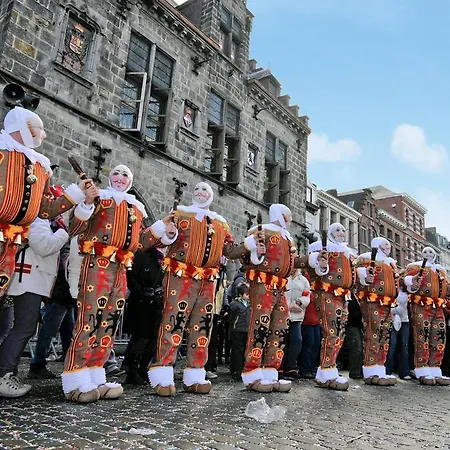 Les * Estinnes-au-Mont